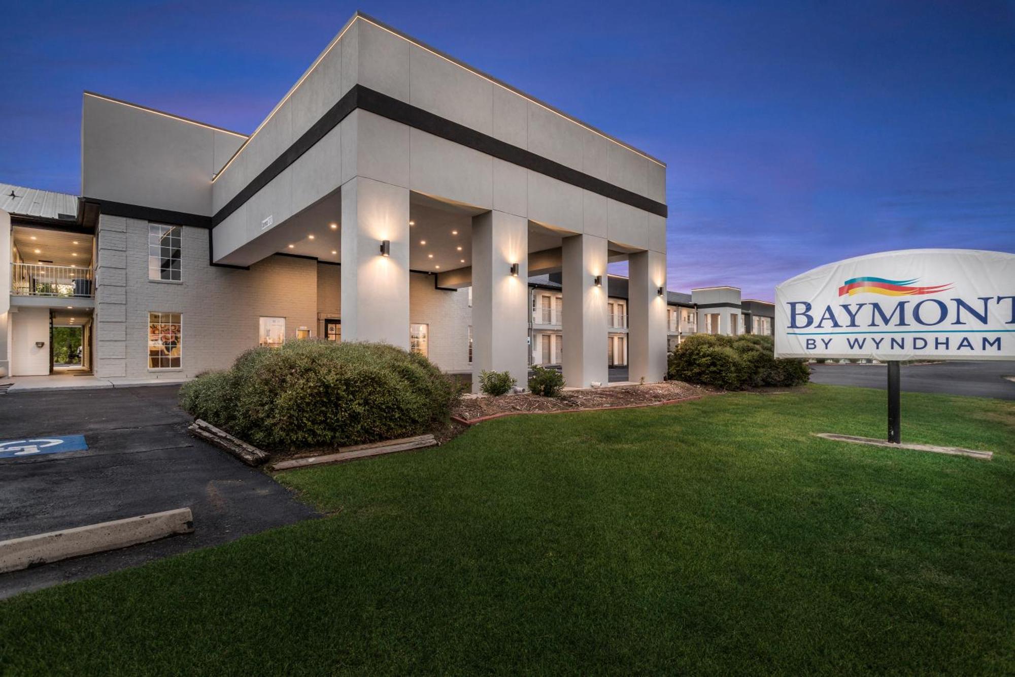 Baymont By Wyndham Beaumont Hotel Kültér fotó